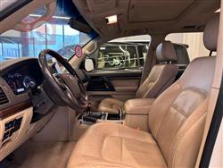 تۆیۆتا لاند کروزەر